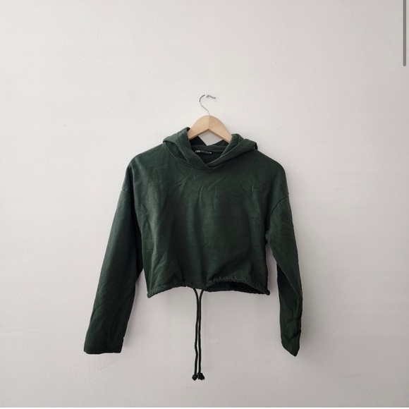 ZARA Dark Green Cropped Sweatshirt - Picture 1 of 3
